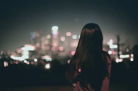 伤感又文艺的小清新女生签名 你是我的一场不敢老去的梦3