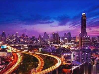 2021最新伤感说说：后来熬夜成了瘾，终于习惯了没有人关心