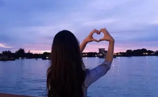 心情失落的说说:想就这样陪着你,爱情无望就让友情来替我圆谎 心情失落的说说:想就这样陪着你,爱情无望就让友情来替我圆谎